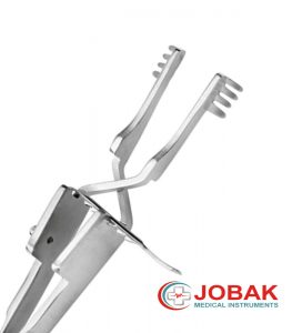 self retaining retractor